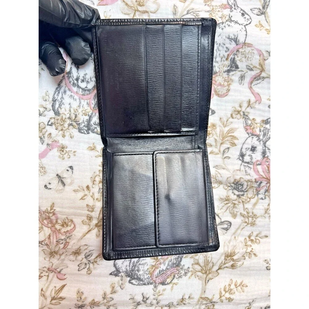 Louis Vuitton Men’s Black Bi-fold Wallet Recently Reconditioned
